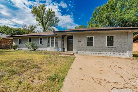 1604 N 25th St, Corsicana, TX 75110