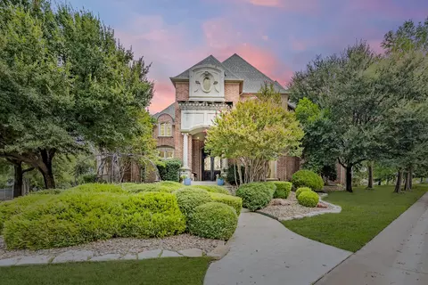 402 Hogans Dr, Trophy Club, TX 76262