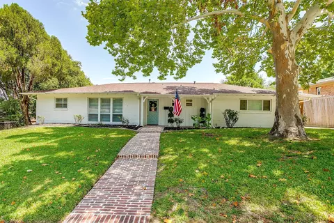 1713 Saxony Rd, Fort Worth, TX 76116