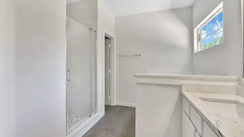 Bath - 914 Guam St, Tool, TX 75143 photo 6 of 7