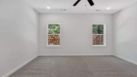Bedroom - 914 Guam St, Tool, TX 75143 photo 10 of 13