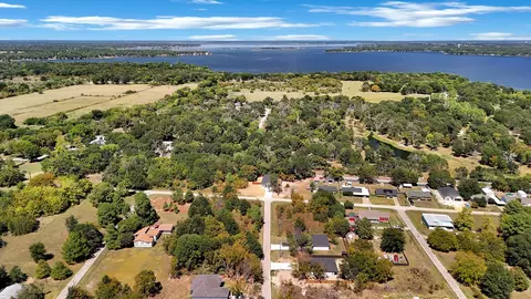 View/Area - 914 Guam St, Tool, TX 75143 photo 1 of 2