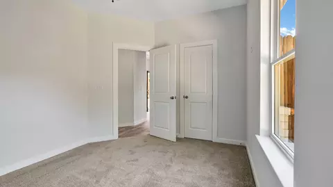 Bedroom - 914 Guam St, Tool, TX 75143 photo 3 of 13