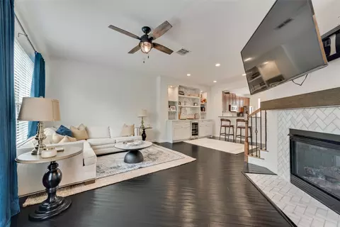 1412 Biltmore Ln, Irving, TX 75063