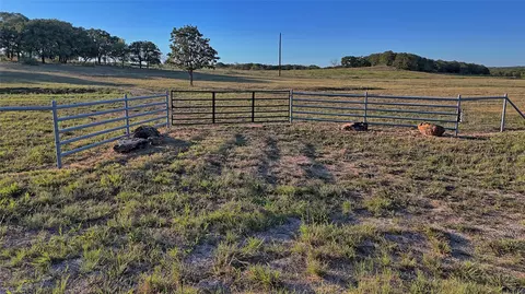 1004 Rock Springs School Rd, Nocona, TX 76255