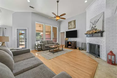 8535 Plainview Rd, Krum, TX 76249 photo 6