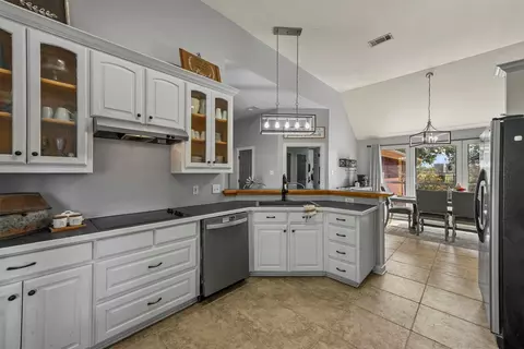 8535 Plainview Rd, Krum, TX 76249 photo 11