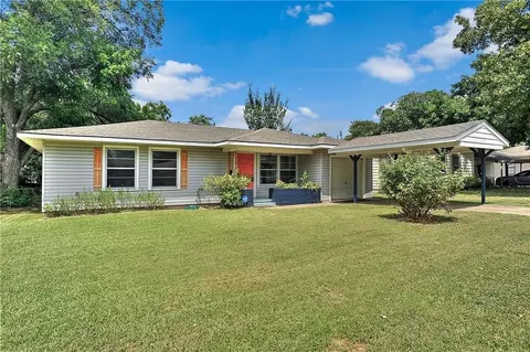 1410 N Binkley St, Sherman, TX 75092