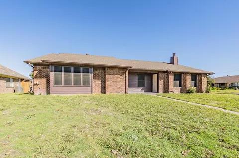 317 Shea St #317/319, Garland, TX 75040