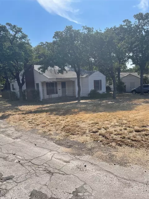 1800 12th St, Brownwood, TX 76801