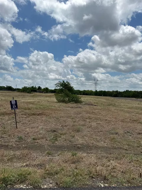 4040 Dove St, Greenville, TX 75401