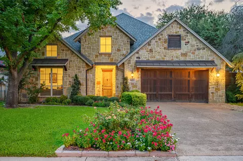 9851 Lakemont Dr, Dallas, TX 75220