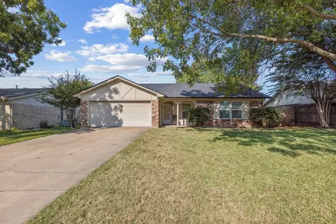 1605 Morningside Dr, Cleburne, TX 76033