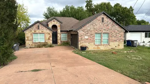 2321 3rd St, Sachse, TX 75048