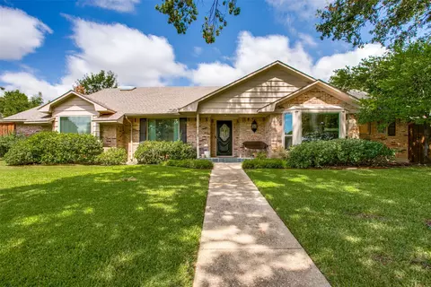 7723 Meadowhaven Dr, Dallas, TX 75254