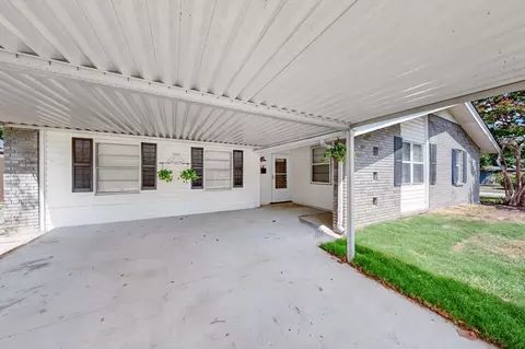 1915 Brenton St, Irving, TX 75062