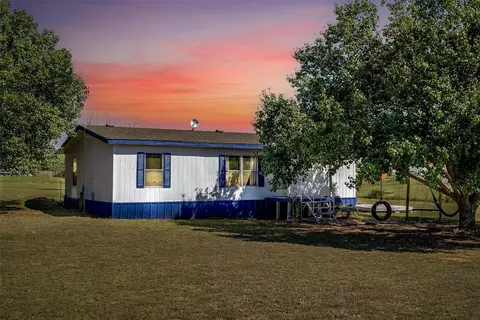 7752 Briar Rd, Azle, TX 76020