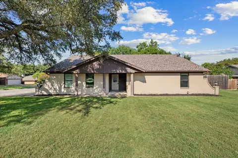 1001 Hyde Park Blvd, Cleburne, TX 76033