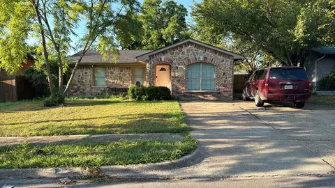 614 E Daugherty Dr, Garland, TX 75041