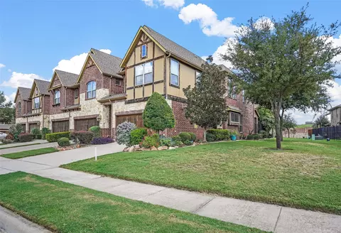 1600 Brook Grove Dr, Euless, TX 76039