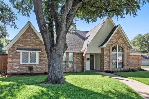1108 Pebble Beach Ct, Mansfield, TX 76063