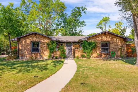 2807 Bois D Arc St, Commerce, TX 75428