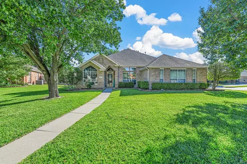 1 Saint Robby Ct, Mansfield, TX 76063