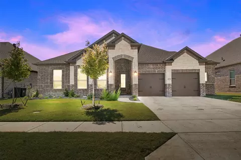 1071 Fleetwood Dr, Justin, TX 76247