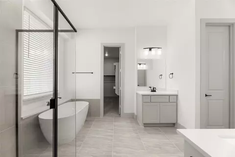 Bath - 9616 Roehampton Dr, Forney, TX 75126 photo 1 of 4