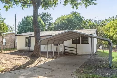 106 S Cedar St, Savoy, TX 75479