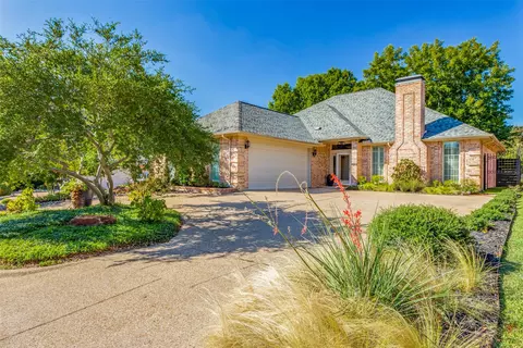 6968 Allen Place Dr, Fort Worth, TX 76116