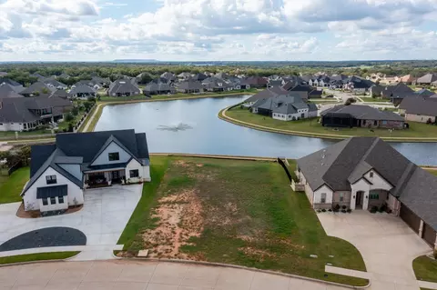 6651 Pinehurst Dr, Granbury, TX 76049
