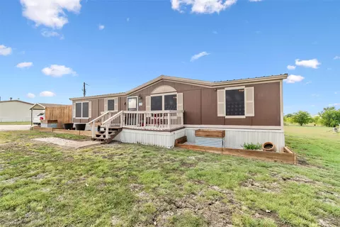 179 Pond View Dr, Decatur, TX 76234