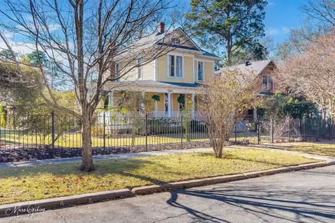919 Jefferson Pl, Shreveport, LA 71104