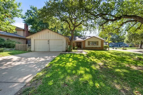 2812 Hollywood Dr, Arlington, TX 76013