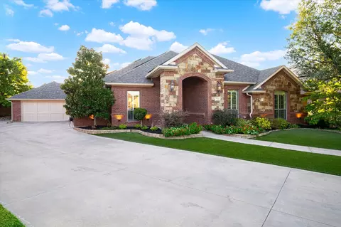 7924 Bella Ct, North Richland Hills, TX 76182