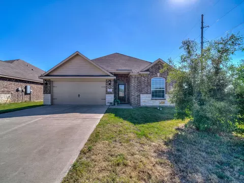 1705 Hardin Ct, Crowley, TX 76036
