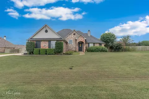 205 Clinton Dr, Stonewall, LA 71078