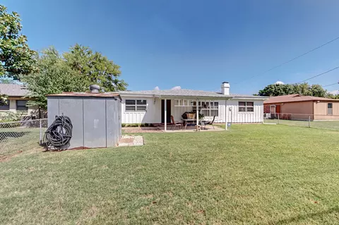 1922 Morgan St, Irving, TX 75062 photo 29