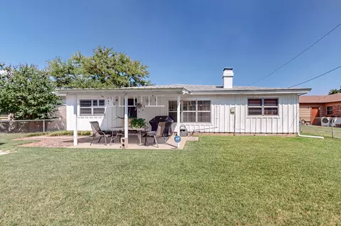 1922 Morgan St, Irving, TX 75062 photo 28