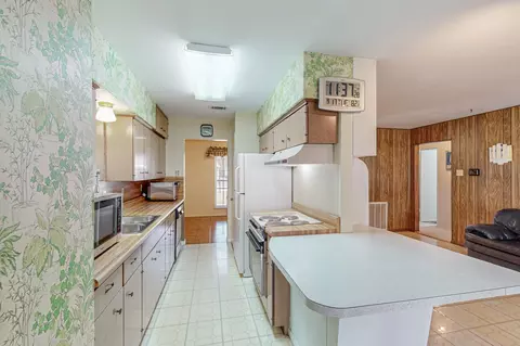 1922 Morgan St, Irving, TX 75062 photo 7