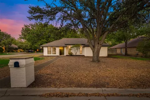 1420 Wellington Dr, Denton, TX 76209