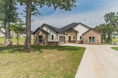 112 Wet Rock Rd, Boyd, TX 76023