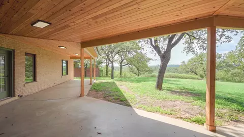 700 NW 17th St, Mineral Wells, TX 76067