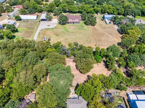 609 Shores Dr, Lake Dallas, TX 75065
