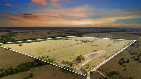 1 Pluto Road, Milford, TX 76670