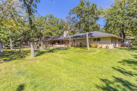 Exterior - 2000 Stonegate Dr, Denton, TX 76205 photo 6 of 6