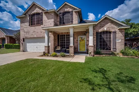 904 Cutting Horse Dr, Mansfield, TX 76063