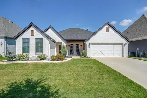 748 Tallgrass Dr, Aledo, TX 76008