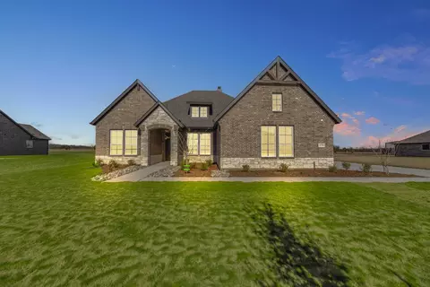 570 Brown Rd, Leonard, TX 75452